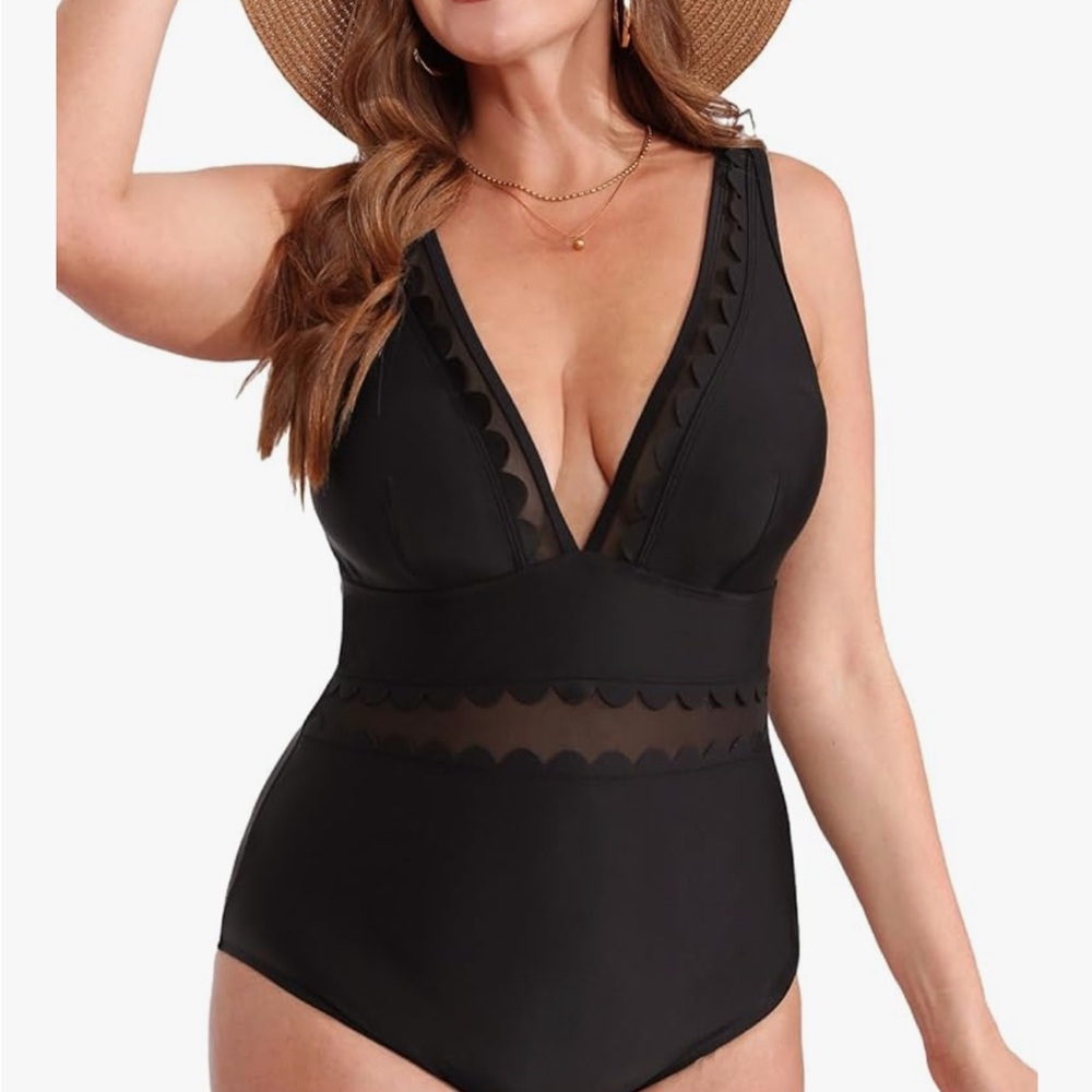 Cupshe Black Low V-Neck Swimsuit NWT Size S Sheer Waist, Sexy Beach Pool